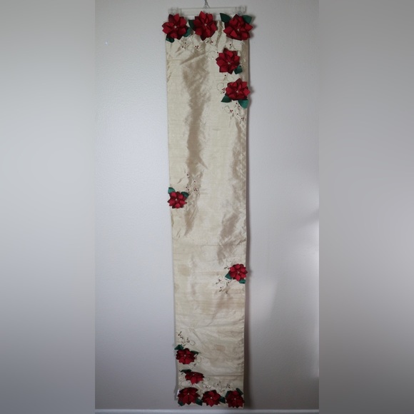 Vintage Gold Poinsettia Runner with Glass Plate - Picture 2 of 4